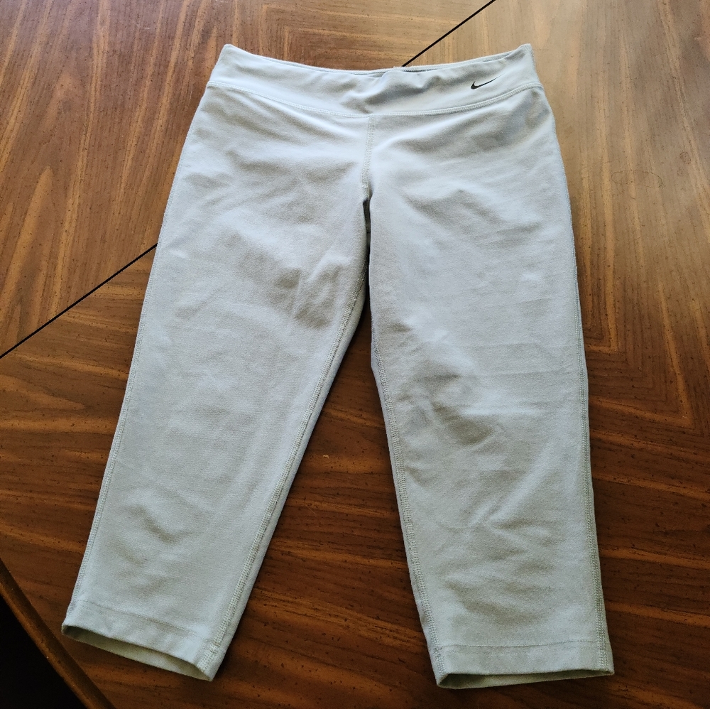 Nike crop dri-fit YOUTH SIZE